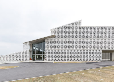 沖縄生まれの建築資材 インテリアにも映える花ブロックの魅力を解説 Yokoyumyumのリノベブログ